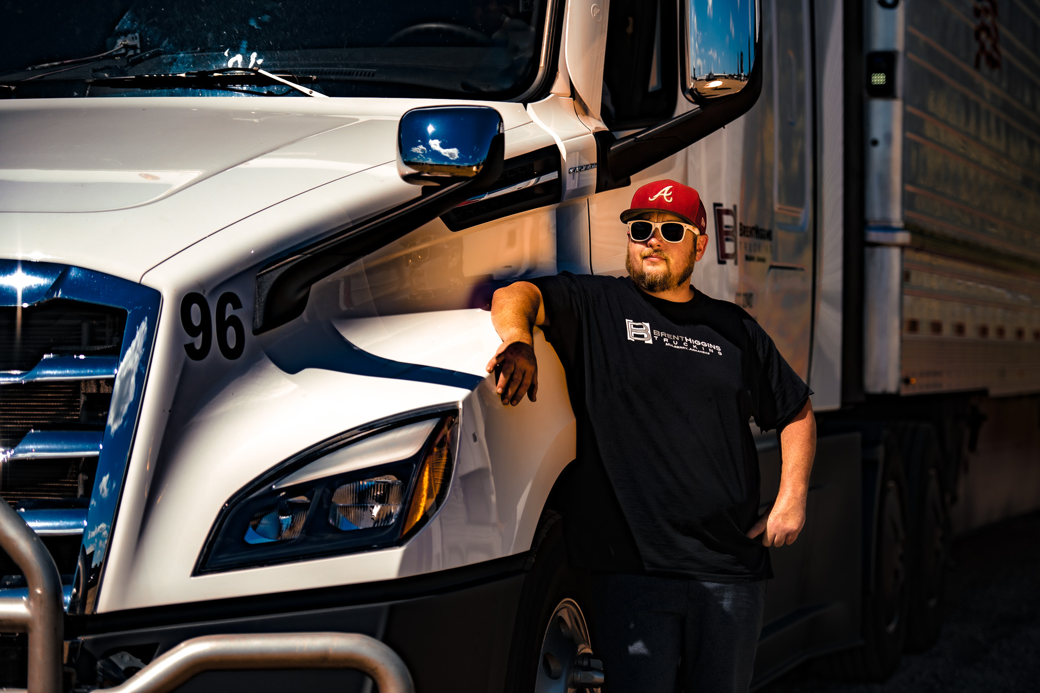 Reviving The Trucker Salute: A Nod To Our Unsung Heroes - Brent Higgins 